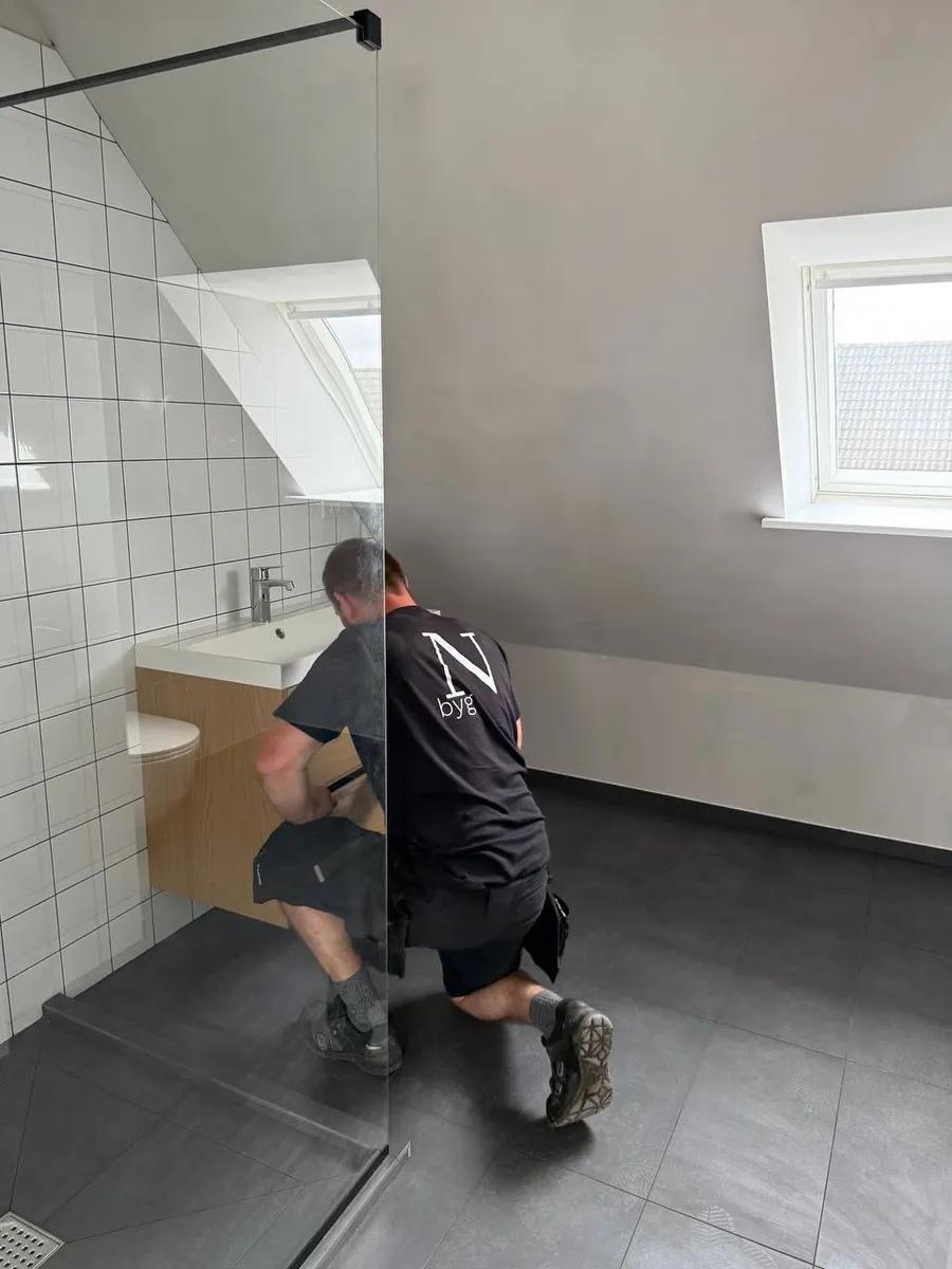 komplet badeværelsesrenovering
