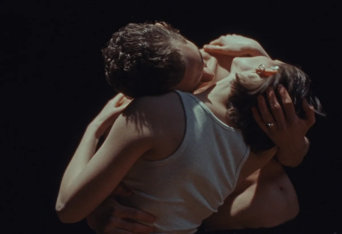 Sassy 009 feat. Dev Hynes  — Tell me