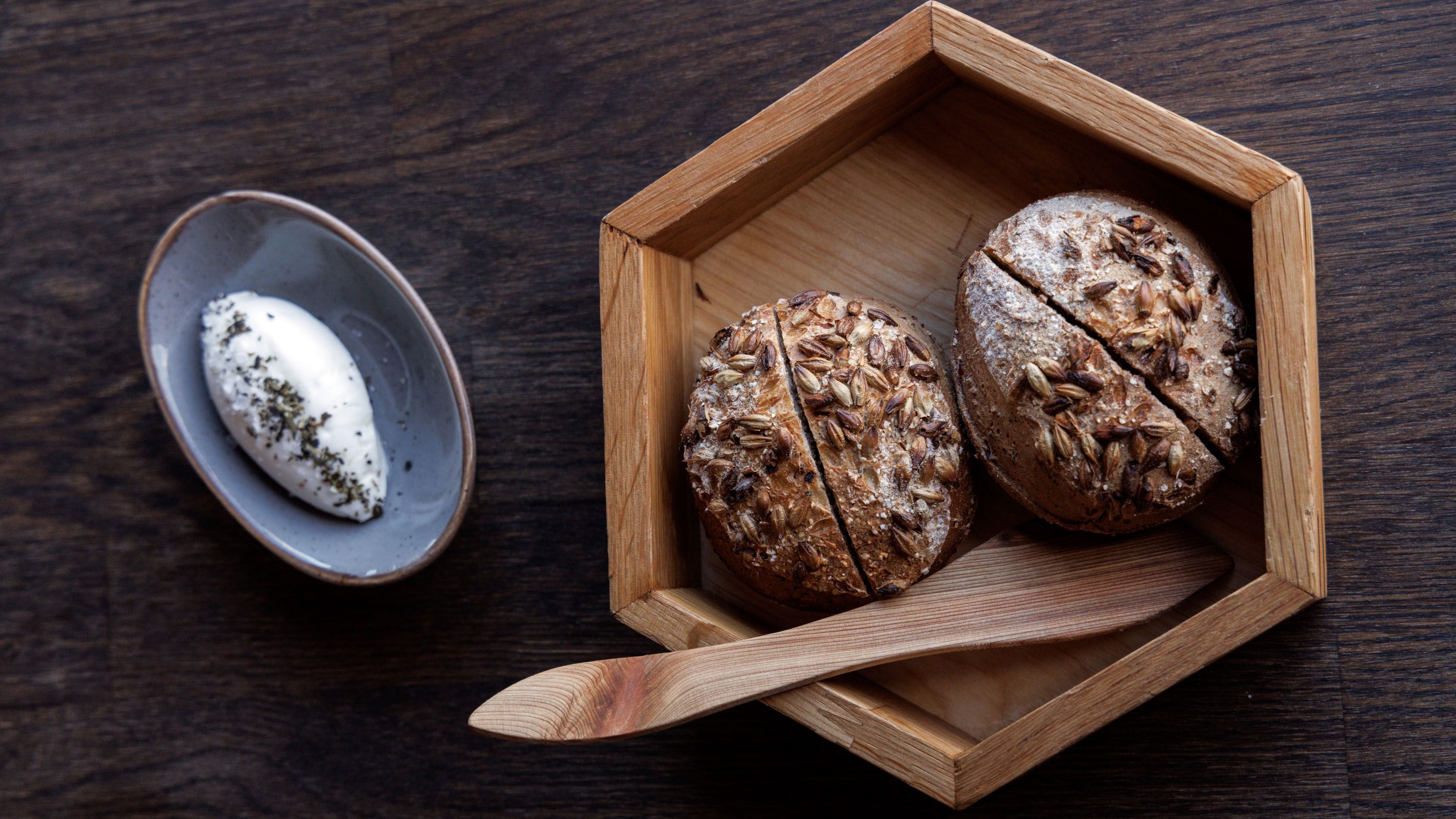 Bread and butter made with seaweed