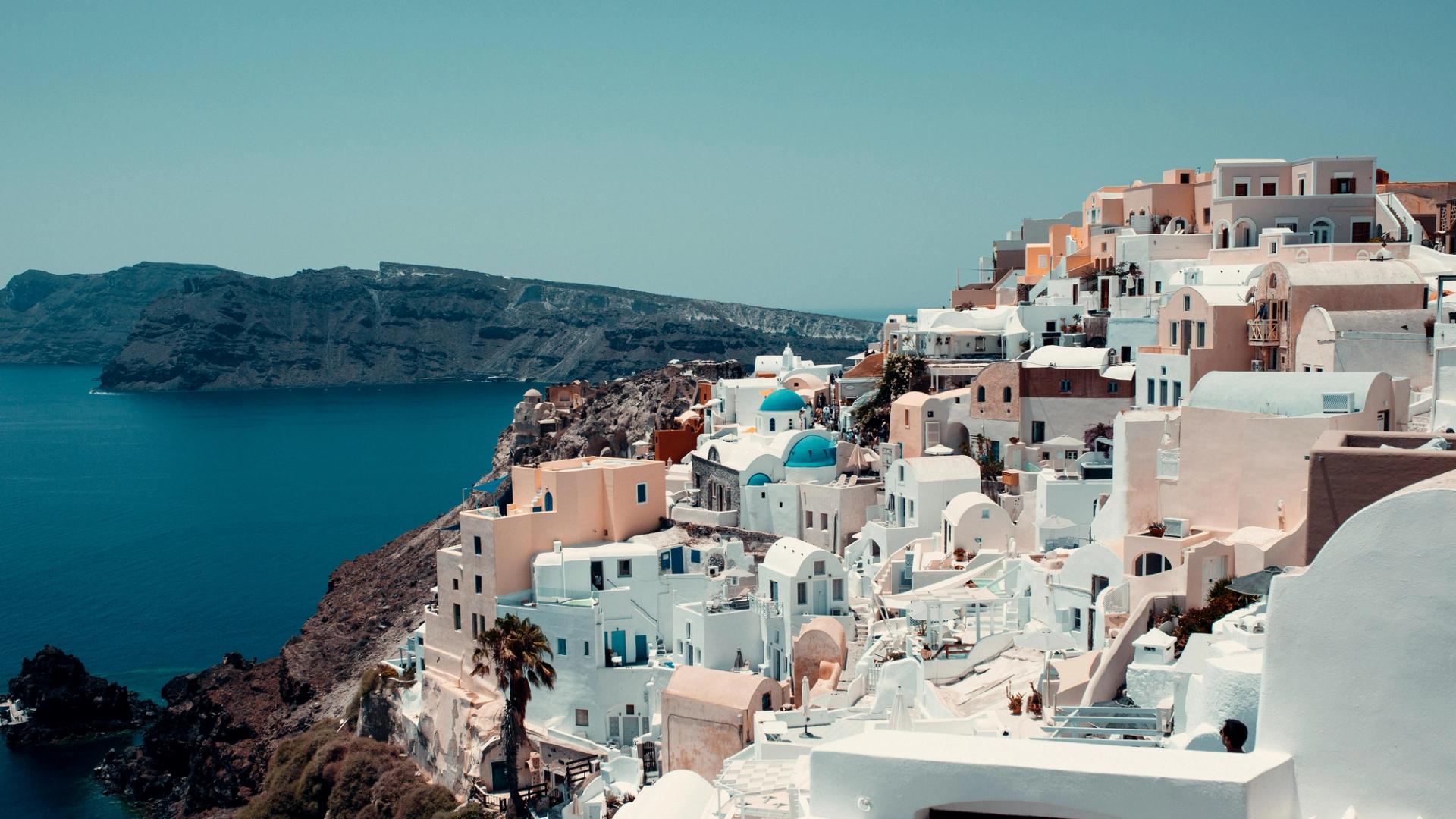 Best Time to Visit Greece: Complete Seasonal Guide 2024