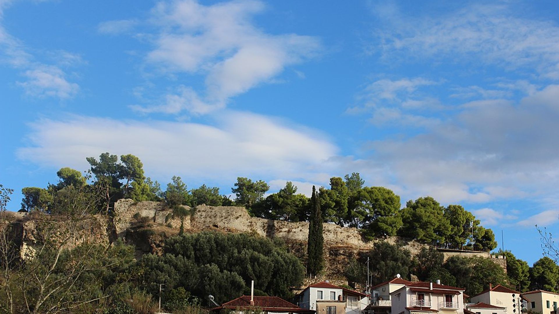 Kalamata Castle: Medieval Fortress in the Peloponnese