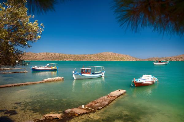 How to Say Please and Thank You in Greek: Essential Guide