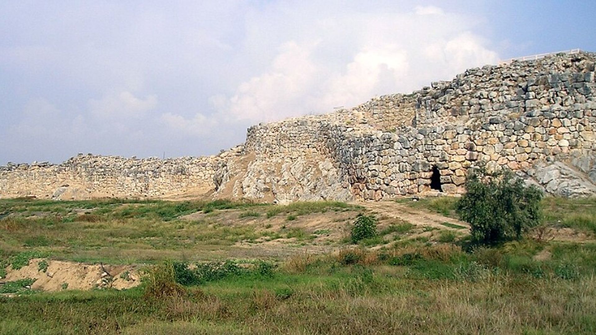 Ancient Tiryns: Exploring Greece's Mighty Cyclopean Fortress