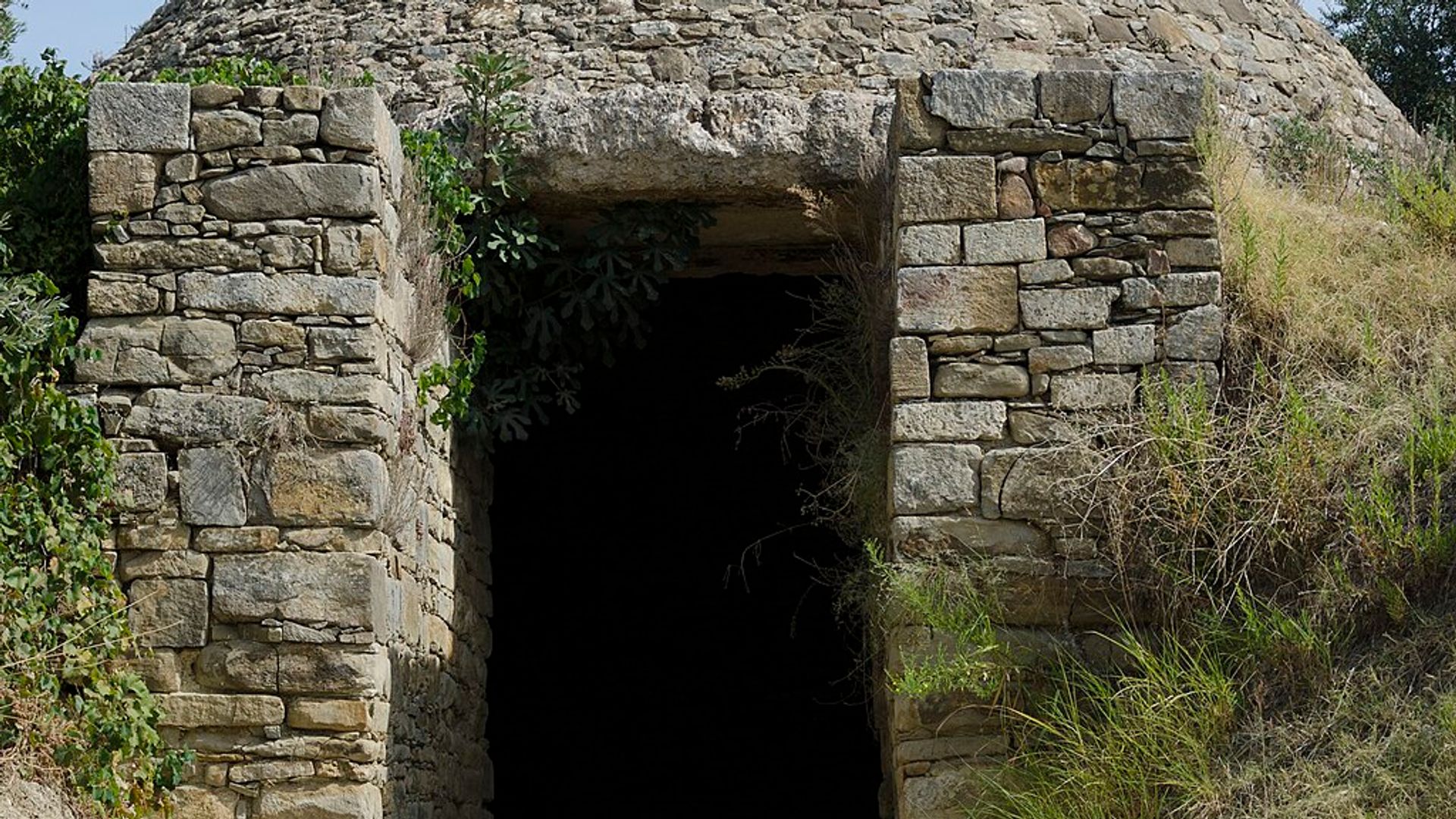 King Nestor's Palace: Pylos Archaeological Wonder Guide