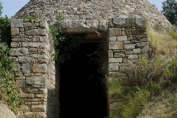 King Nestor's Palace: Pylos Archaeological Wonder Guide