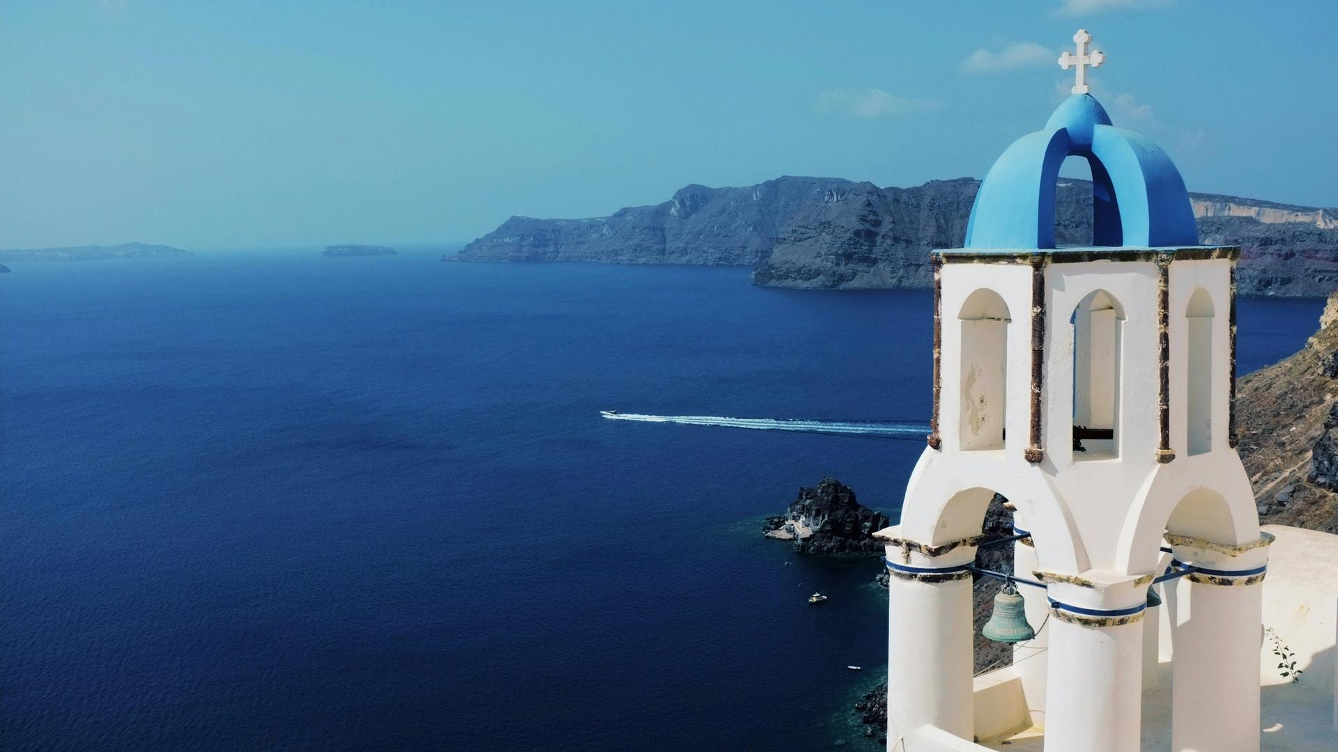 Greece Colors: The Blue, White & Hidden Hues of Hellas