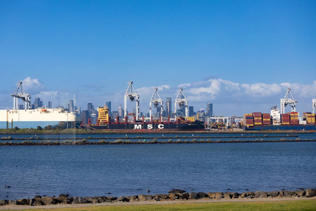 ON SITE - Views of the Port of Melbourne & City Skyline