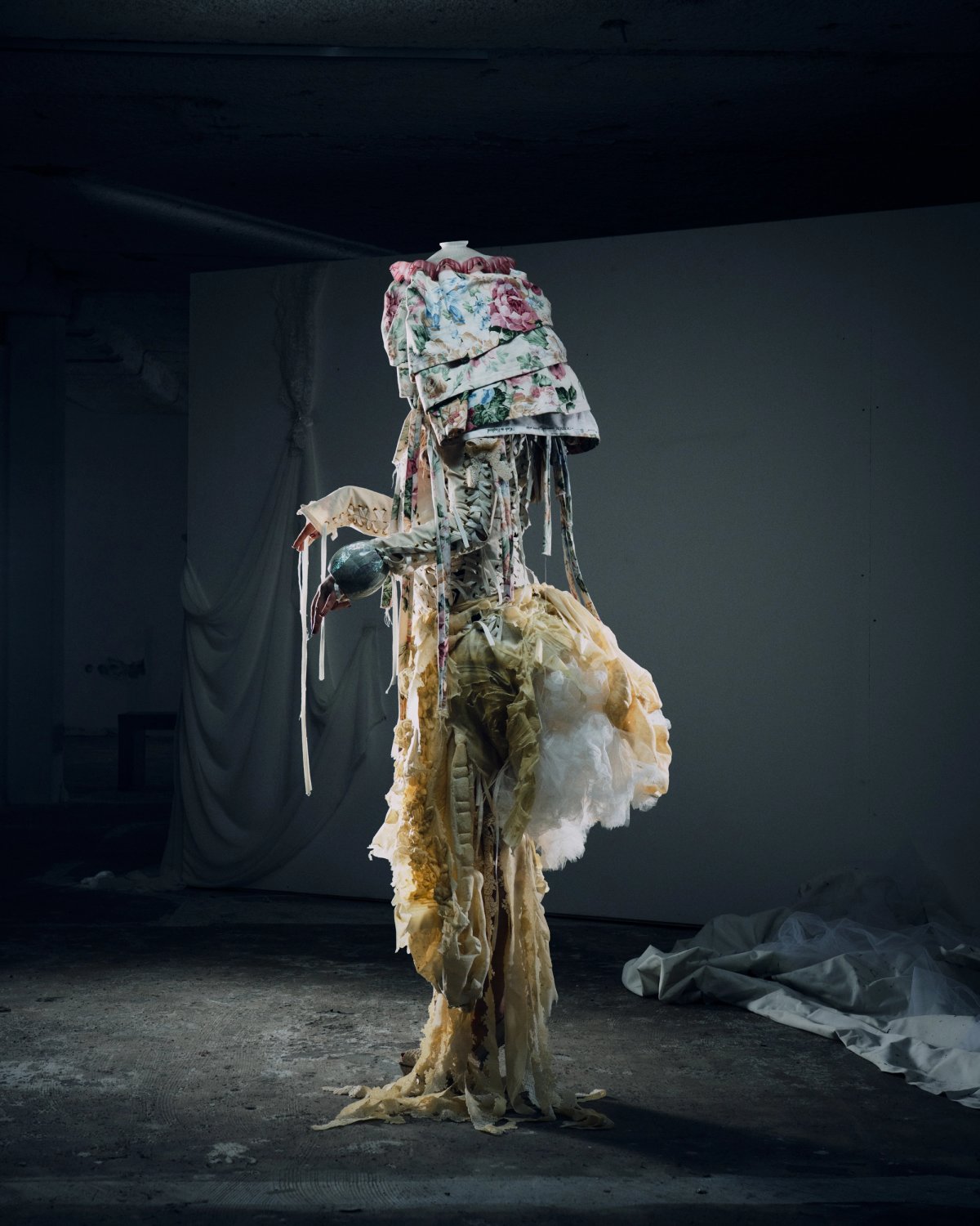 fake fittings helvetico thin bold xirojin maximalism