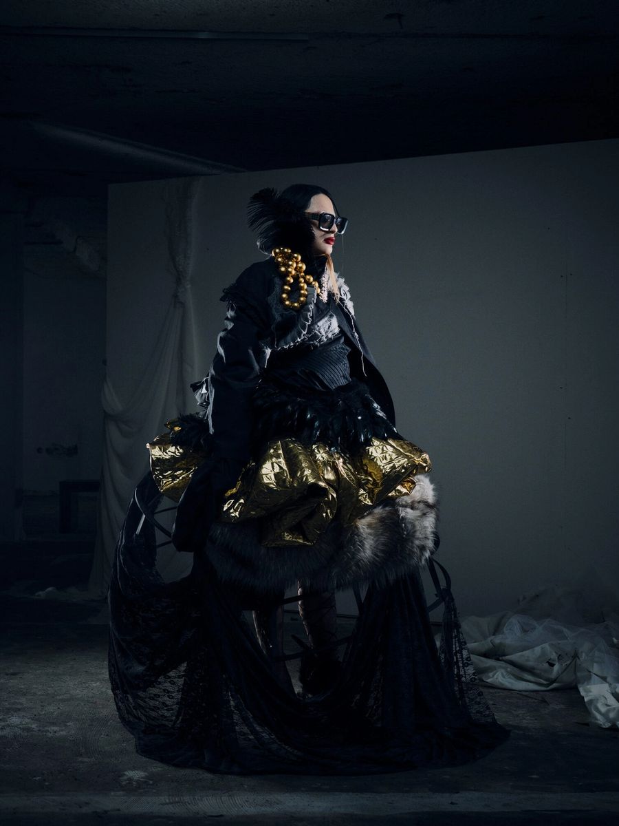 fake fittings helvetico thin bold xirojin maximalism