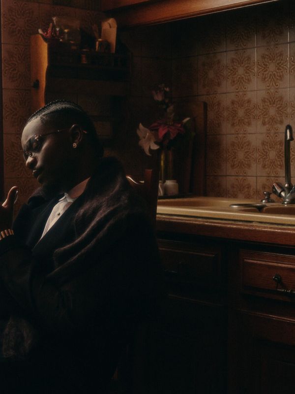 Views Magazine — Guy2Bezbar