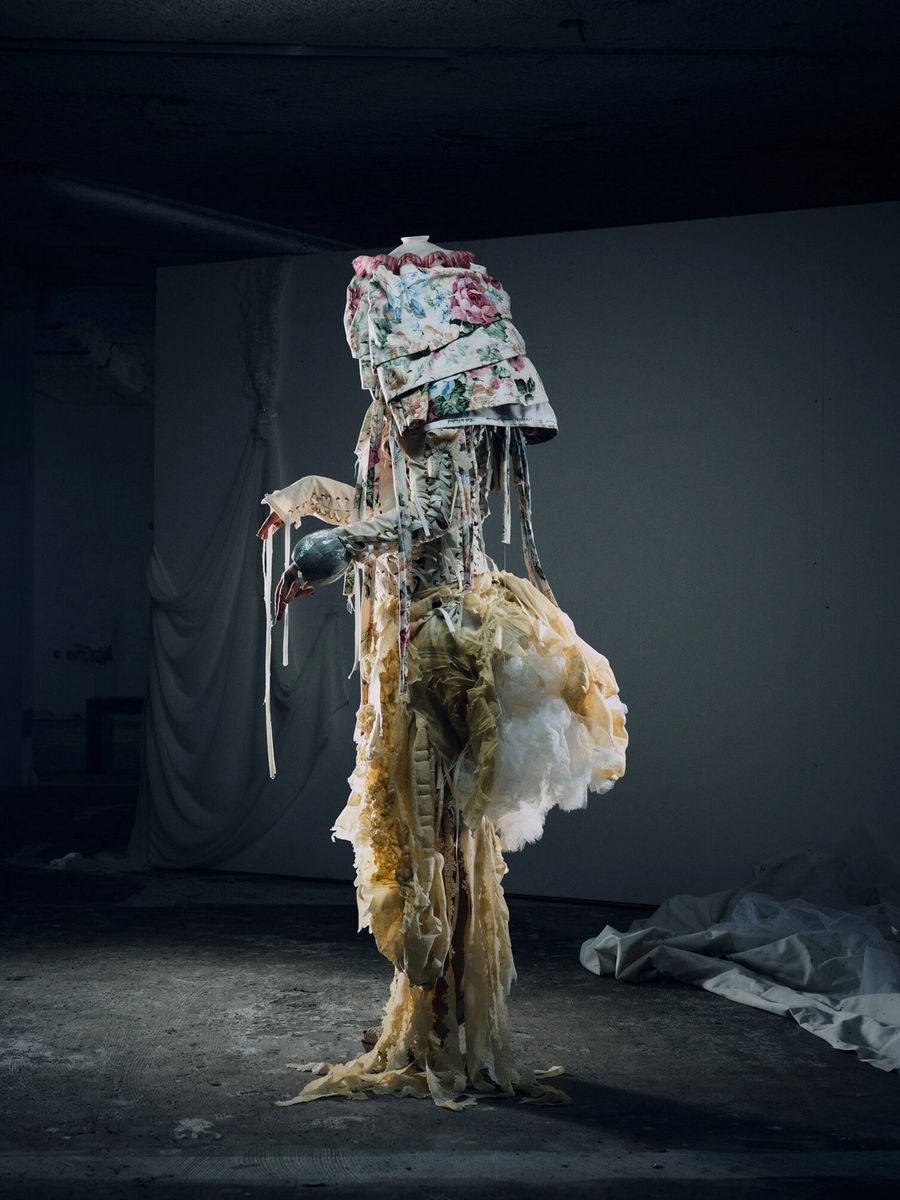 fake fittings helvetico thin bold xirojin maximalism