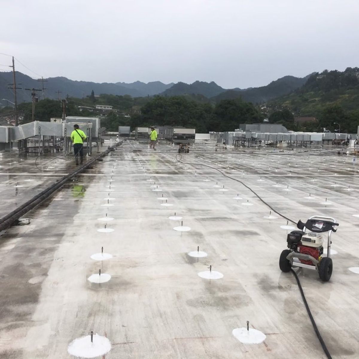 Commercial Roofers Near Me in Honolulu: How to Choose the Right Contractor