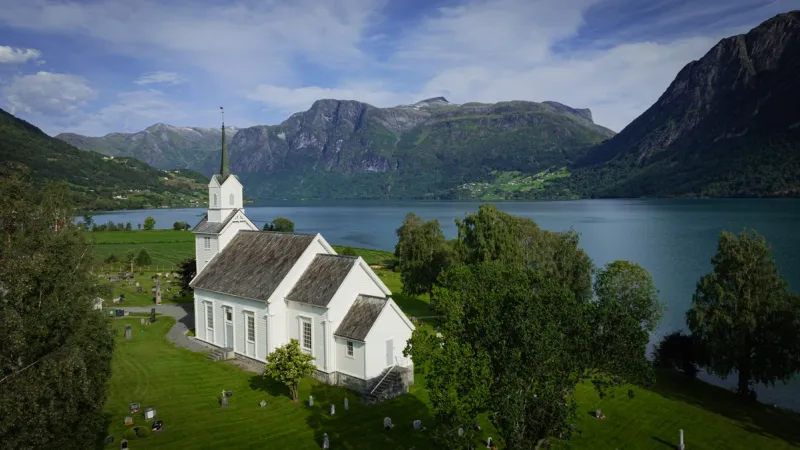 Oppstryn kirke (church)