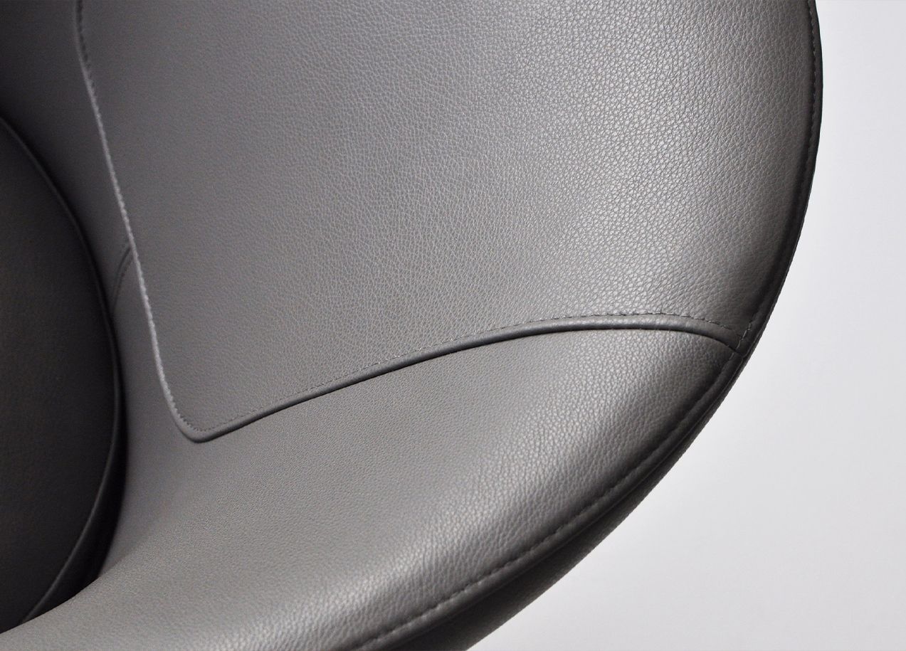 U Turn swivel chair