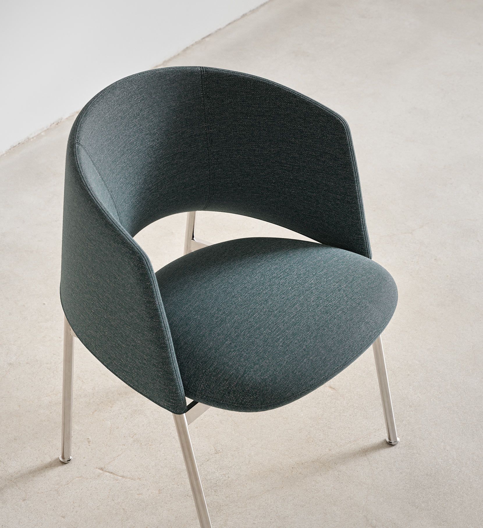 collar-dining-chair