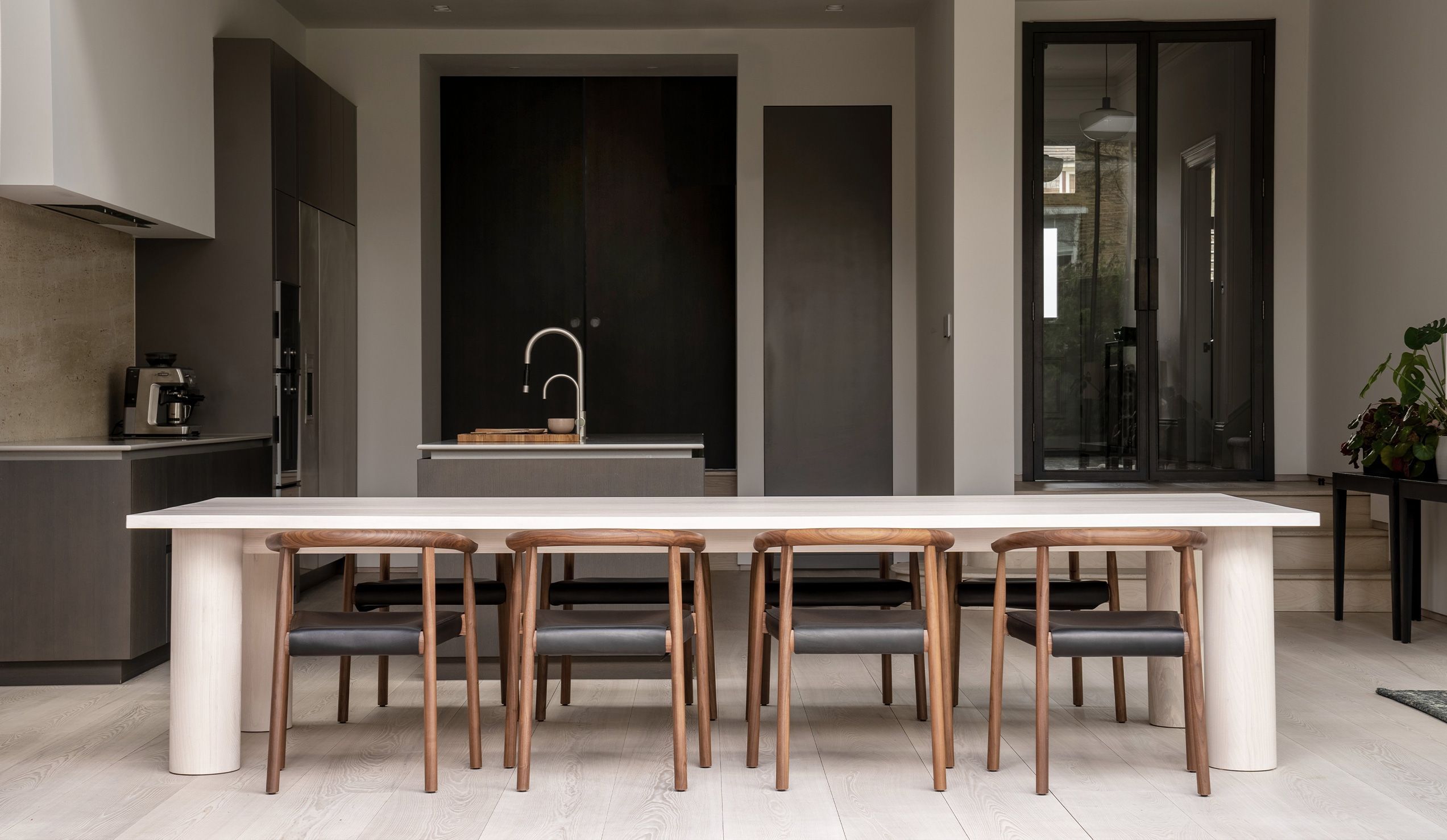 Barrowgate-Road-Tokyo