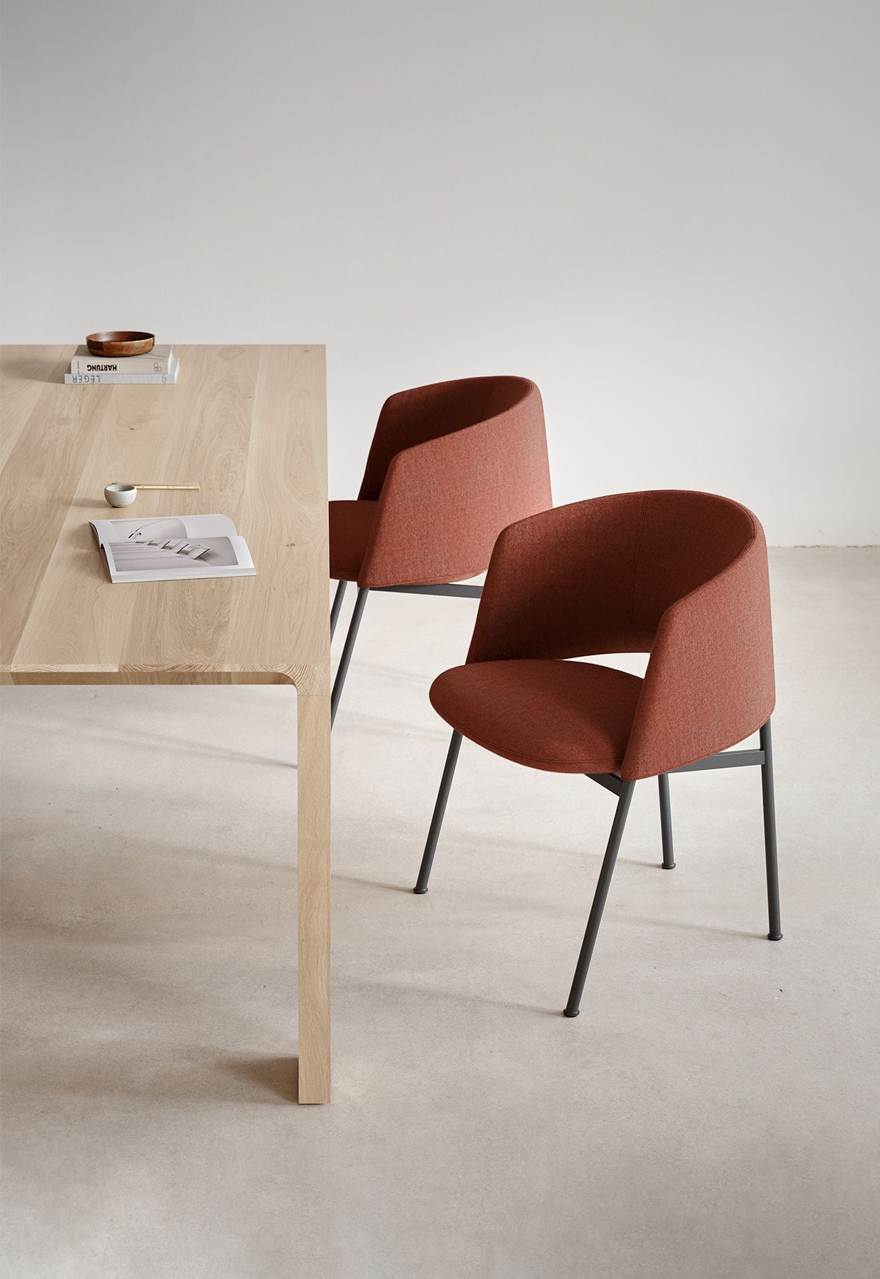 collar-dining-chair