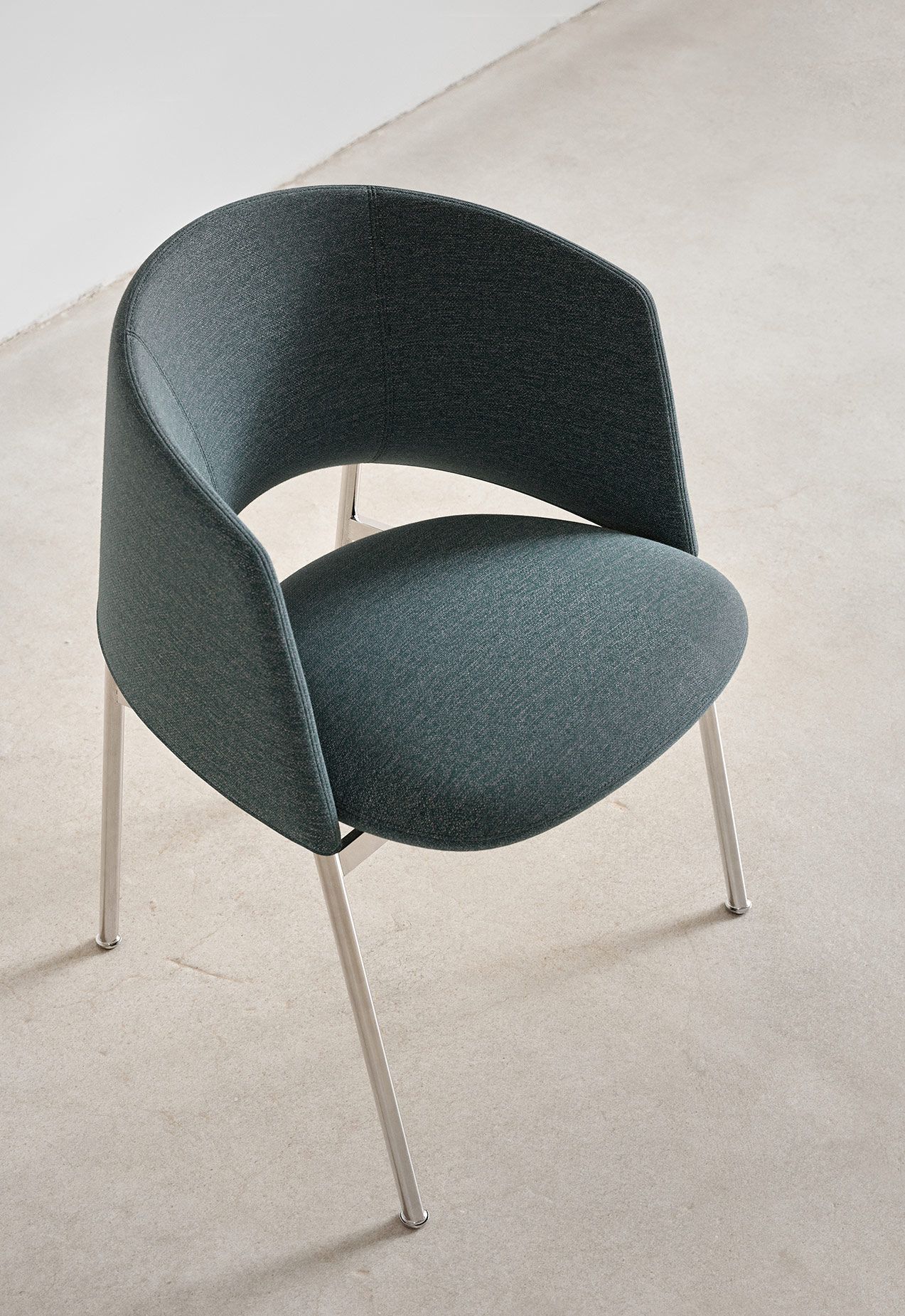 collar-dining-chair