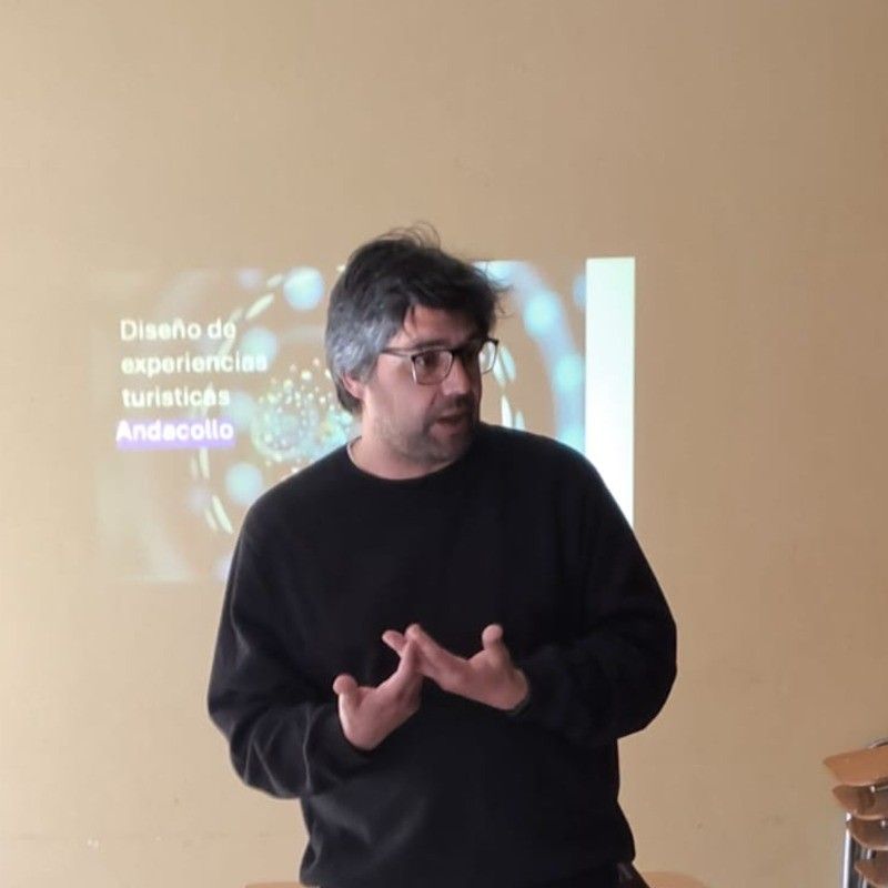 David Leal, Director Ejecutivo / Innovacien -- David Leal, Executive Director / Innovacien