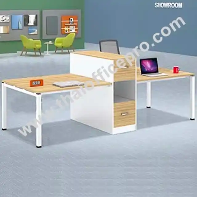 โต๊ะทำงานกลุ่ม 4 ที่