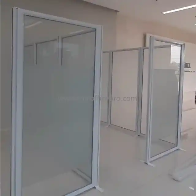 พาร์ทิชั่นกระจกเต็มแผ่น แบบฝ้าหรือขัดลาย