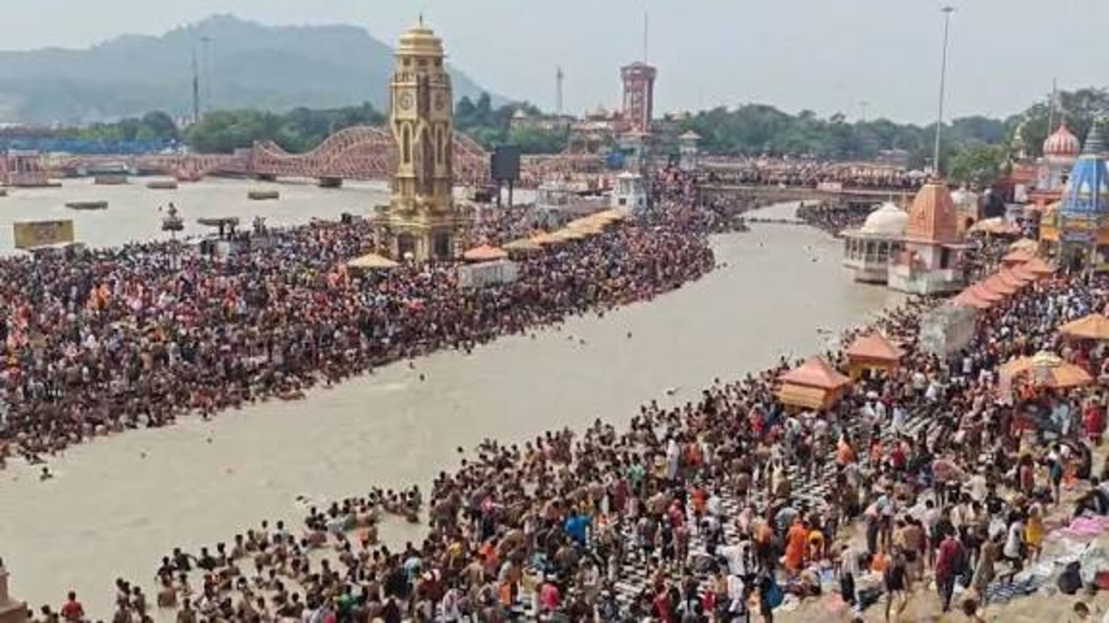 देवी-देवताओं का रूप धरकर नृत्य करने पर लगेगा प्रतिबंध, अखाड़ा परिषद सख्त; कानूनी कार्रवाई की चेतावनी