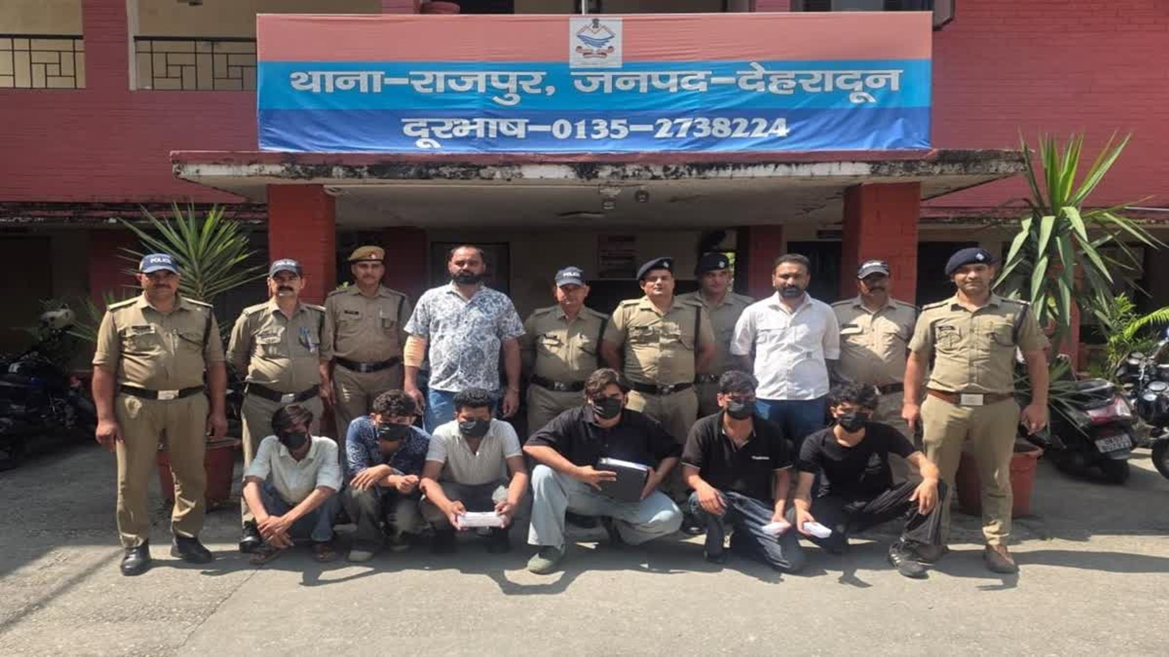 देहरादून में MDMA तस्करी का खुलासा, सिद्धू गैंग से जुड़े 6 कथित ड्रग्स पैडलर गिरफ्तार