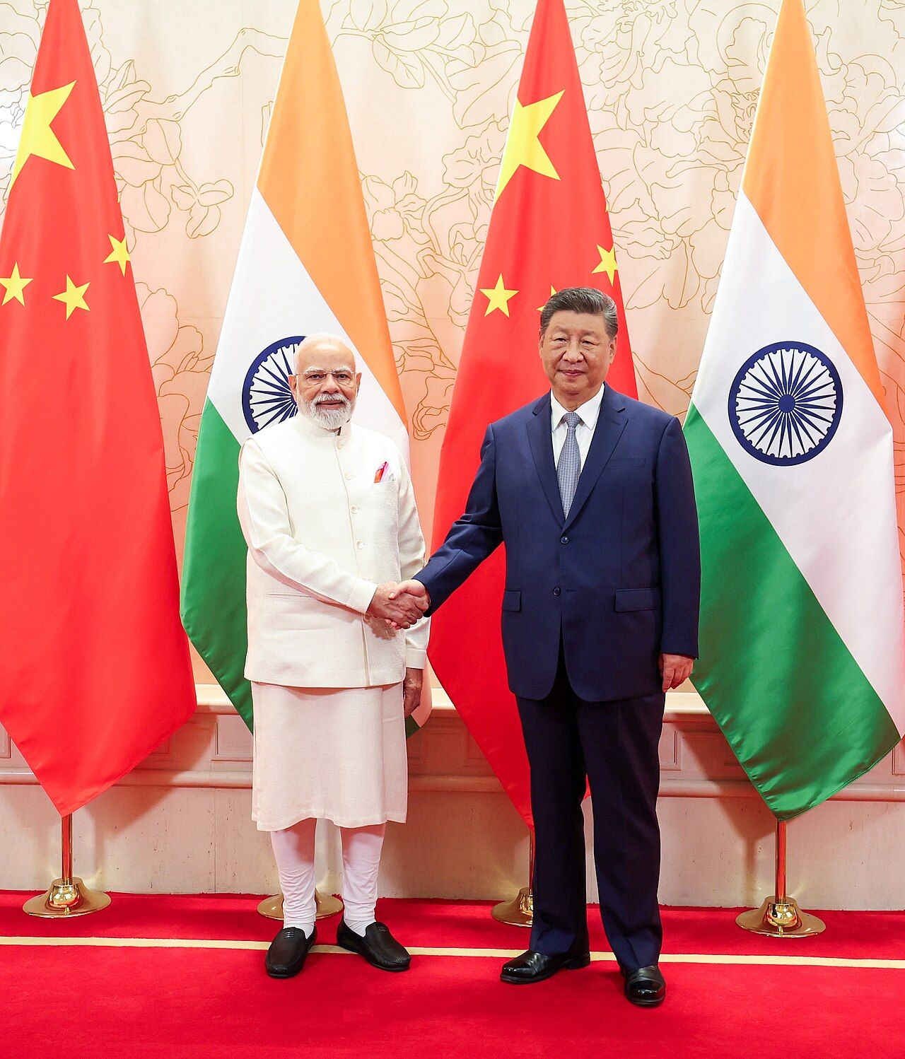 भारत-चीन रिश्तों में नरमी के संकेत: सीधी उड़ानों और कारोबारी संपर्क की बहाली से भरोसा बढ़ाने पर जोर