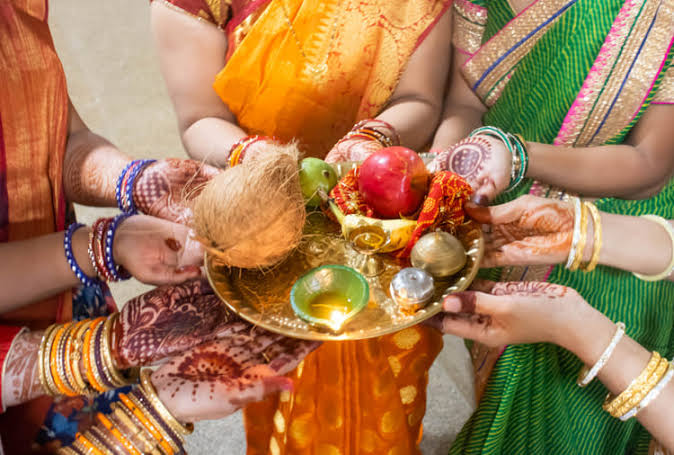 Kajari Teej Puja Samagri List: कजरी तीज के व्रत में न छूटे कोई सामान, यहां देखें पूजन सामग्री की पूरी लिस्ट और धार्मिक महत्व