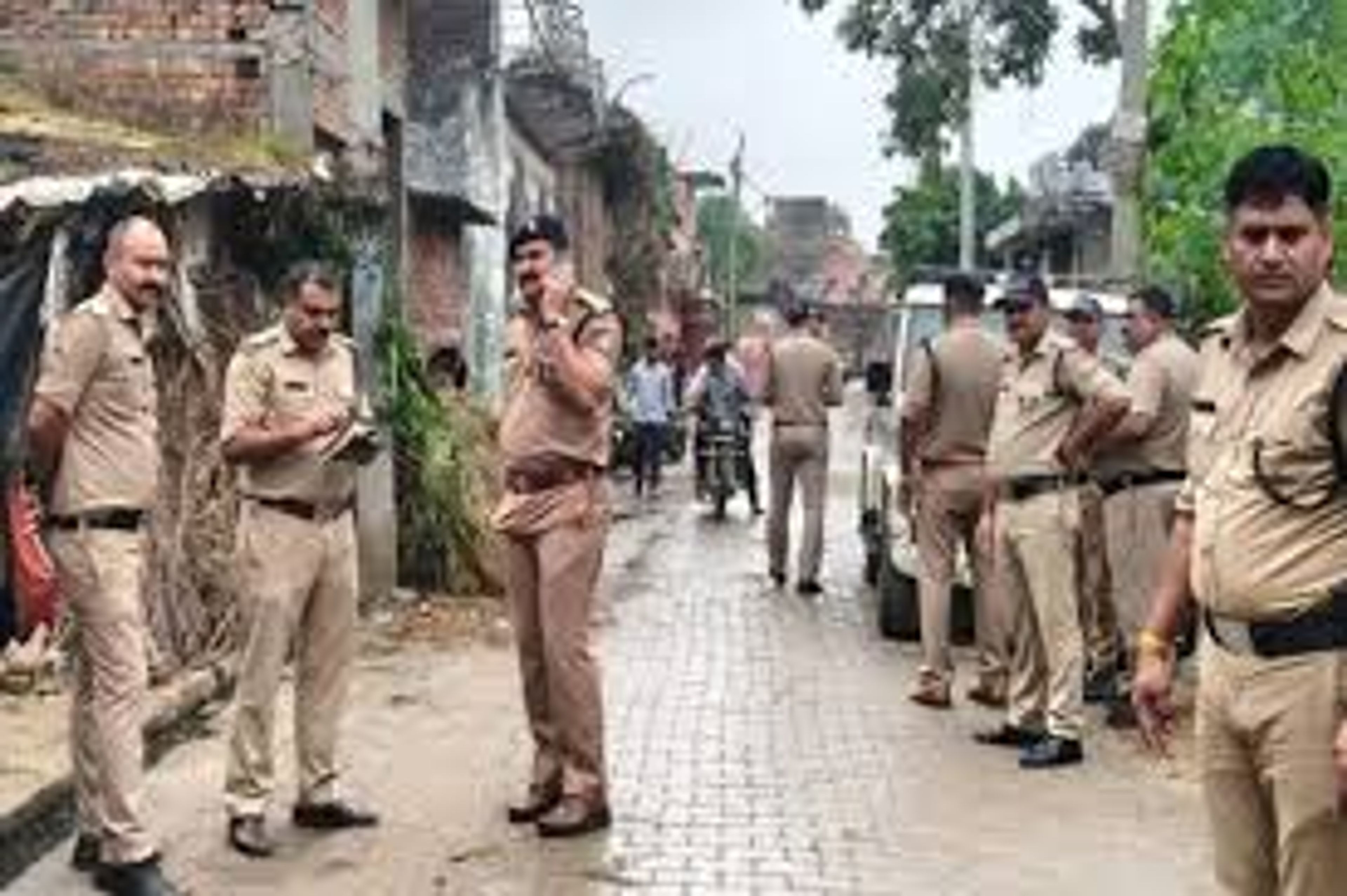 रुड़की के झबरेड़ी कलां में डबल मर्डर: सगी बहन और युवक को उतारा मौत के घाट, पुलिस छावनी में तब्दील हुआ गांव