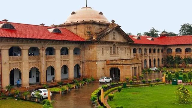 UP: कोर्ट में तय ड्रेस कोड में ही पेश होंगे अफसर, हलफनामे पर सिर्फ नीली स्याही का आदेश