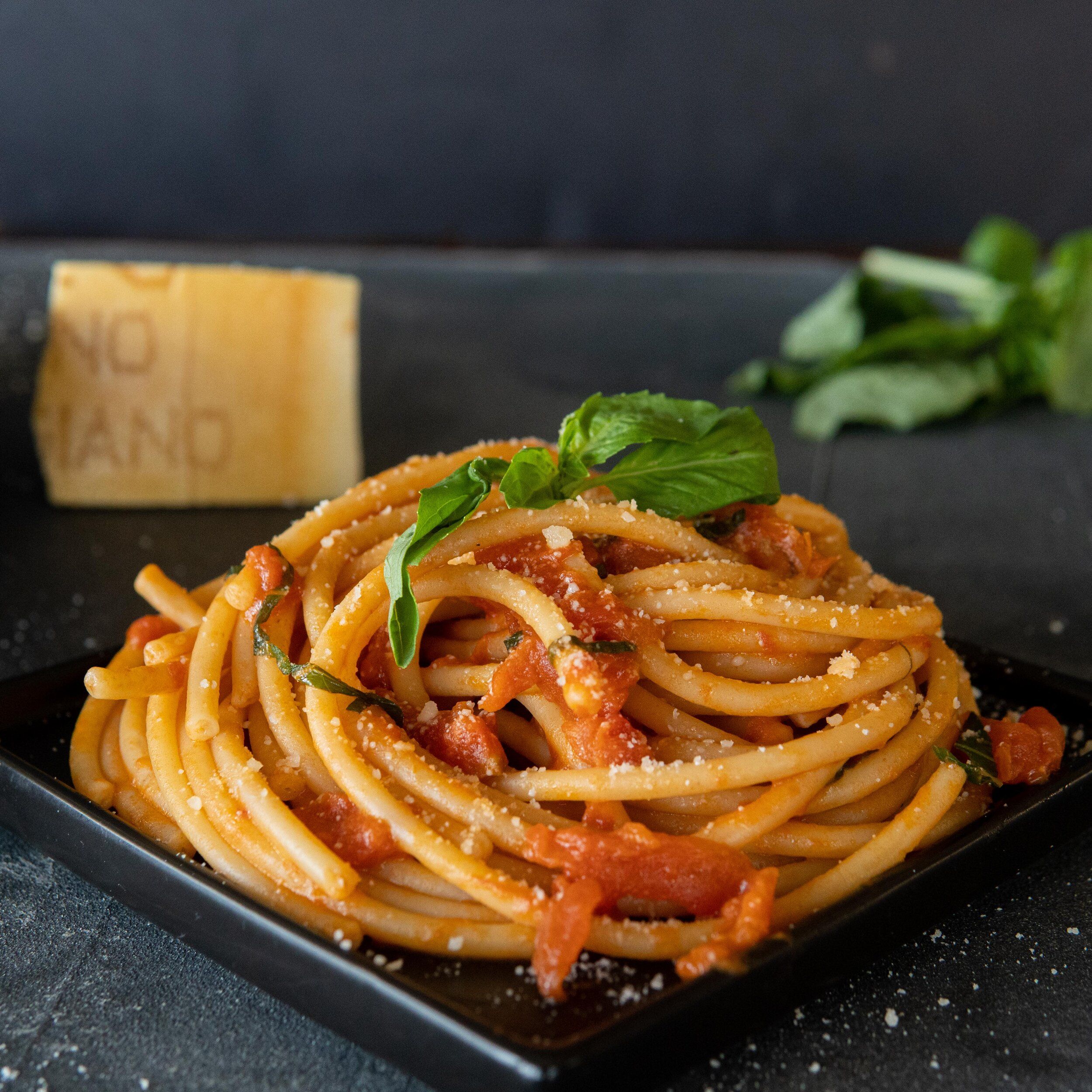 Marcella Hazan's 3 Ingredient Tomato Sauce | Simmer the sauce | CookWell