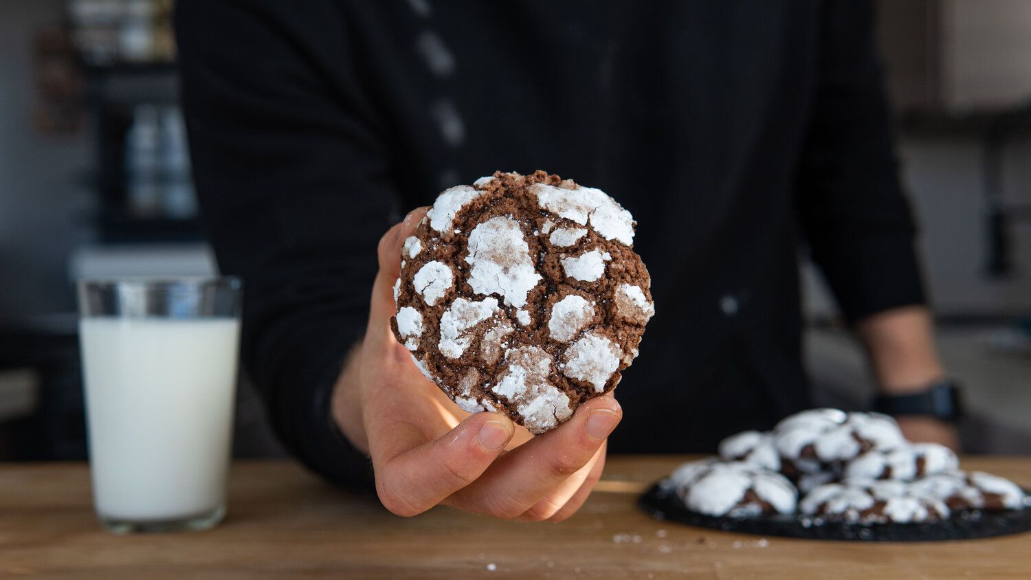 Christmas Crinkle Cookies | Cream the wet ingredients | CookWell