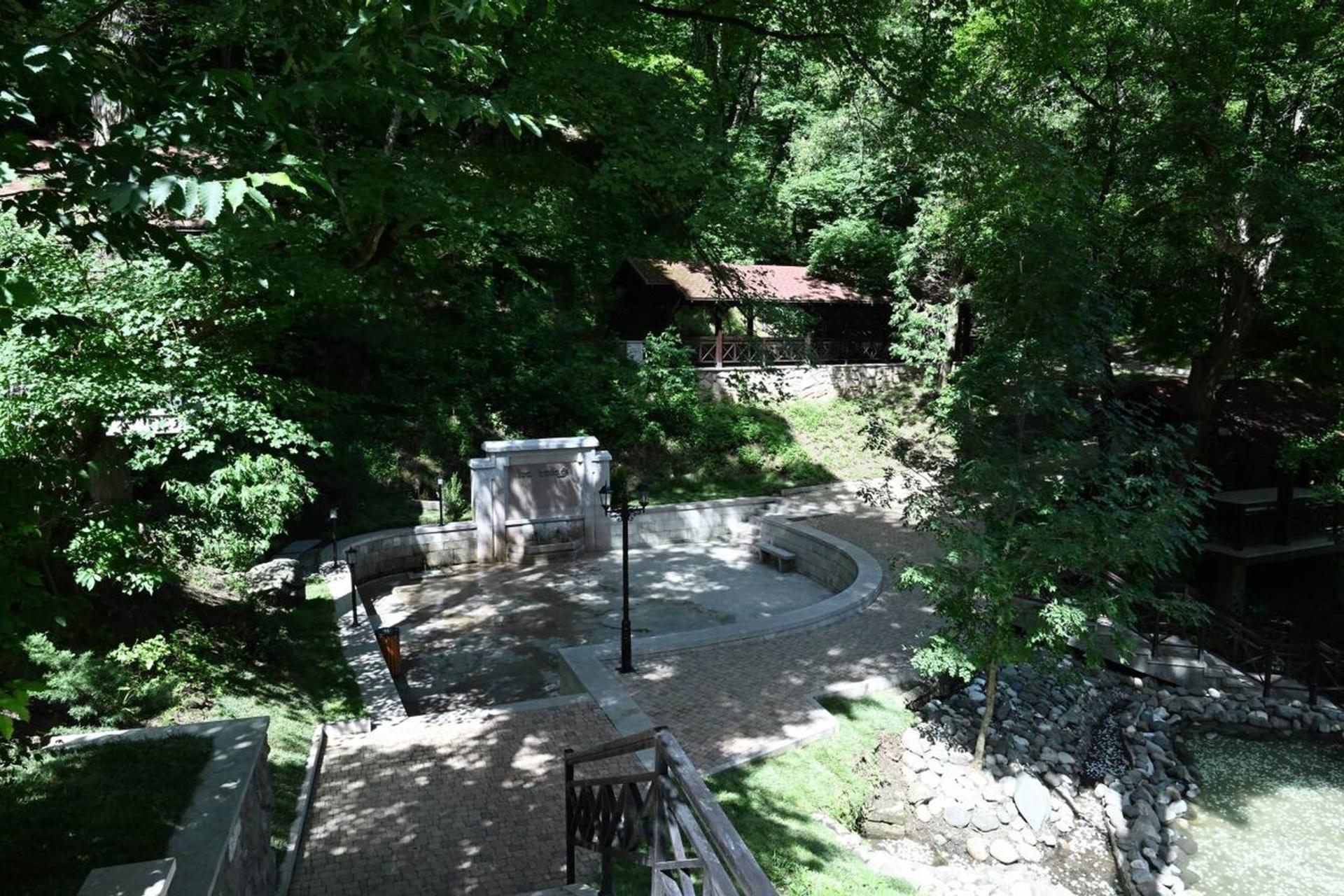 Gallery image 2