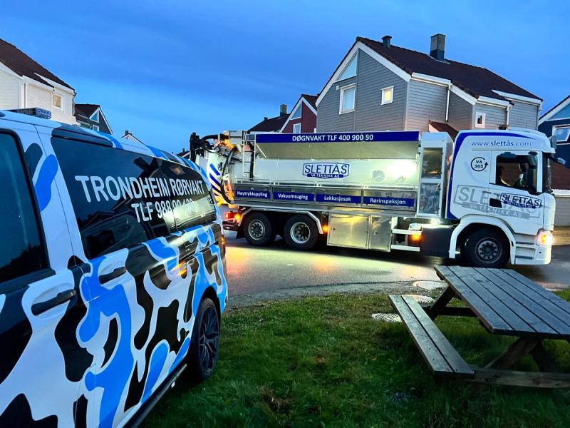 Bildet viser Trondheim Rørvakt AS og Slettås i aksjon