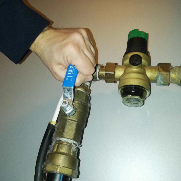 Bilde viser en hoved stengekran