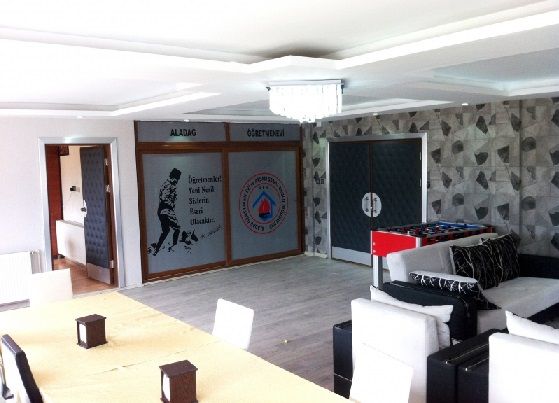 Adana Aladağ Öğretmenevi dış cephe görünümü