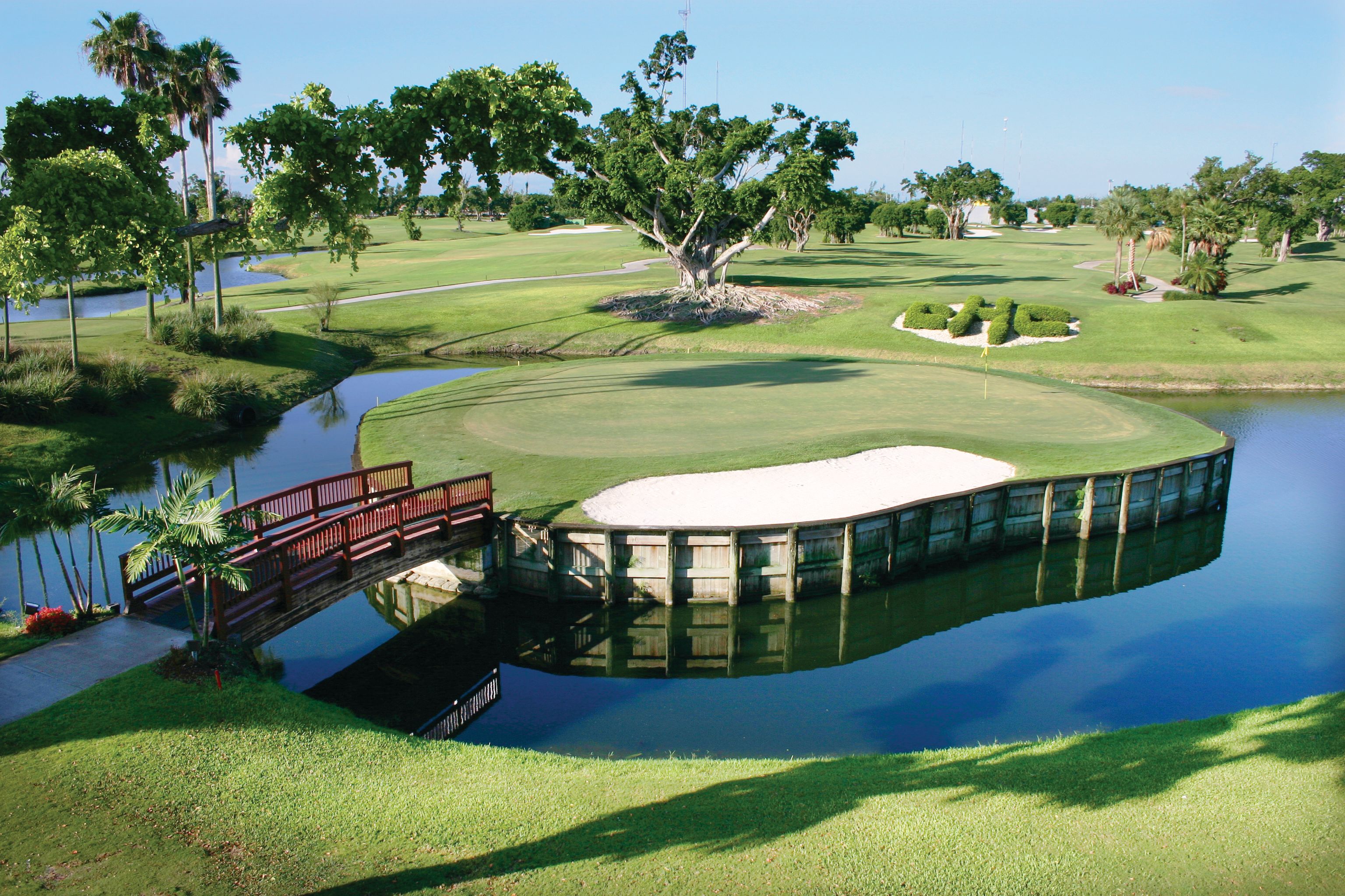 HILLCREST GOLF AND COUNTRY CLUB