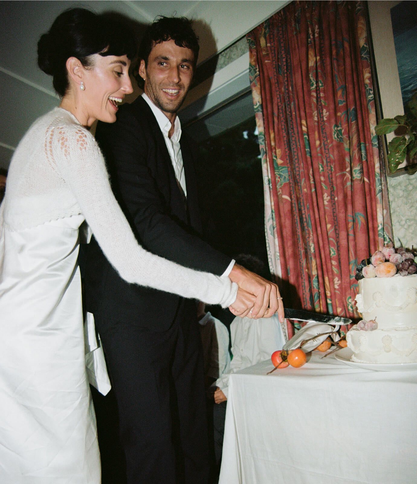 Alexandra Grima & Dominic McKinlay-Sullivan's New Zealand Wedding | VEIL Magazine