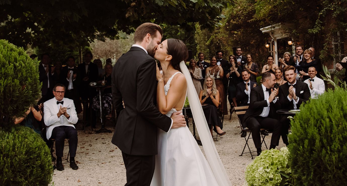 VEIL Magazine Olivia & Jans Wedding