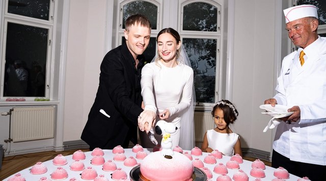 Alice Betts and Henrik Mäkinen Stockholm wedding