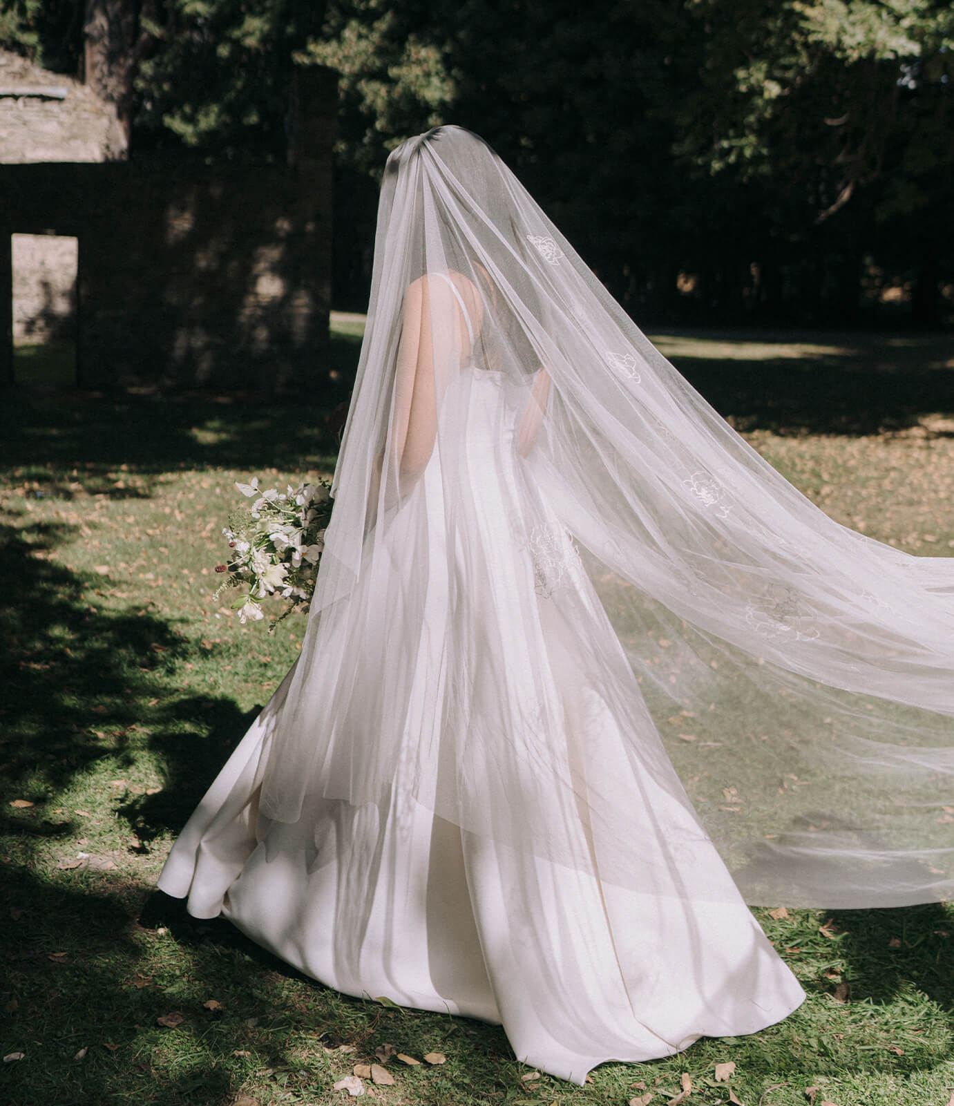 VEIL Magazine Camilla Temple and Robbie Dunphy Wedding