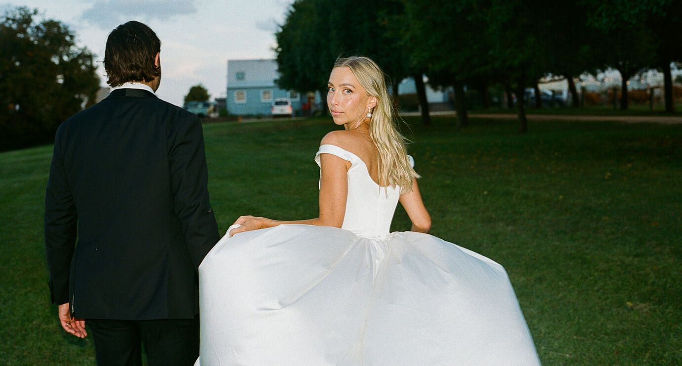 Anneliese Lambert & Thomas Mangan's Mona Farm Wedding | VEIL Magazine