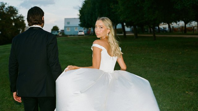 Anneliese Lambert & Thomas Mangan's Mona Farm Wedding | VEIL Magazine
