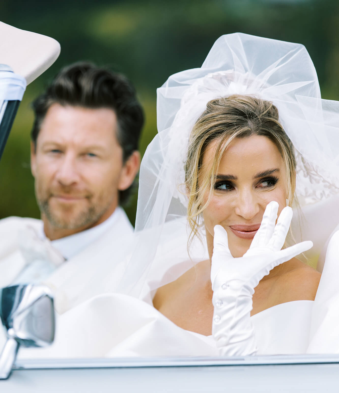 Dominique Wisniewski & Mark Francis' Bluestone Estate Matakana Wedding | VEIL Magazine