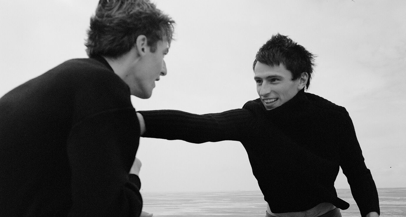 Love Through the Lens of Rob Tennent | VEIL Magazine