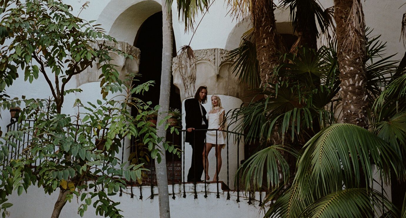 Jordan Rondel & Ryan Fiorentino's Santa Barbara Courthouse Wedding | VEIL Magazine