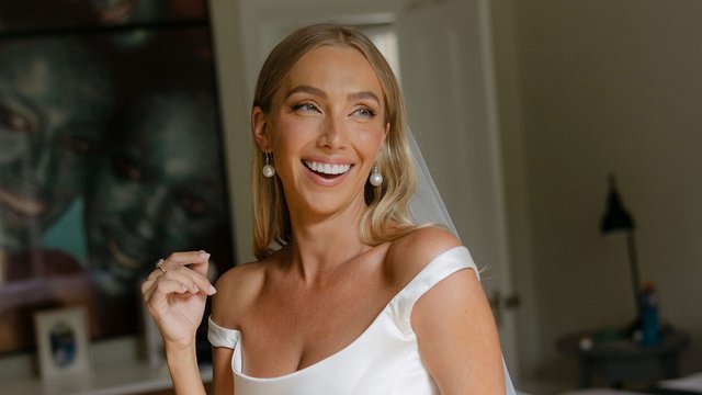 The Ultimate Bridal Beauty Timeline | VEIL Magazine