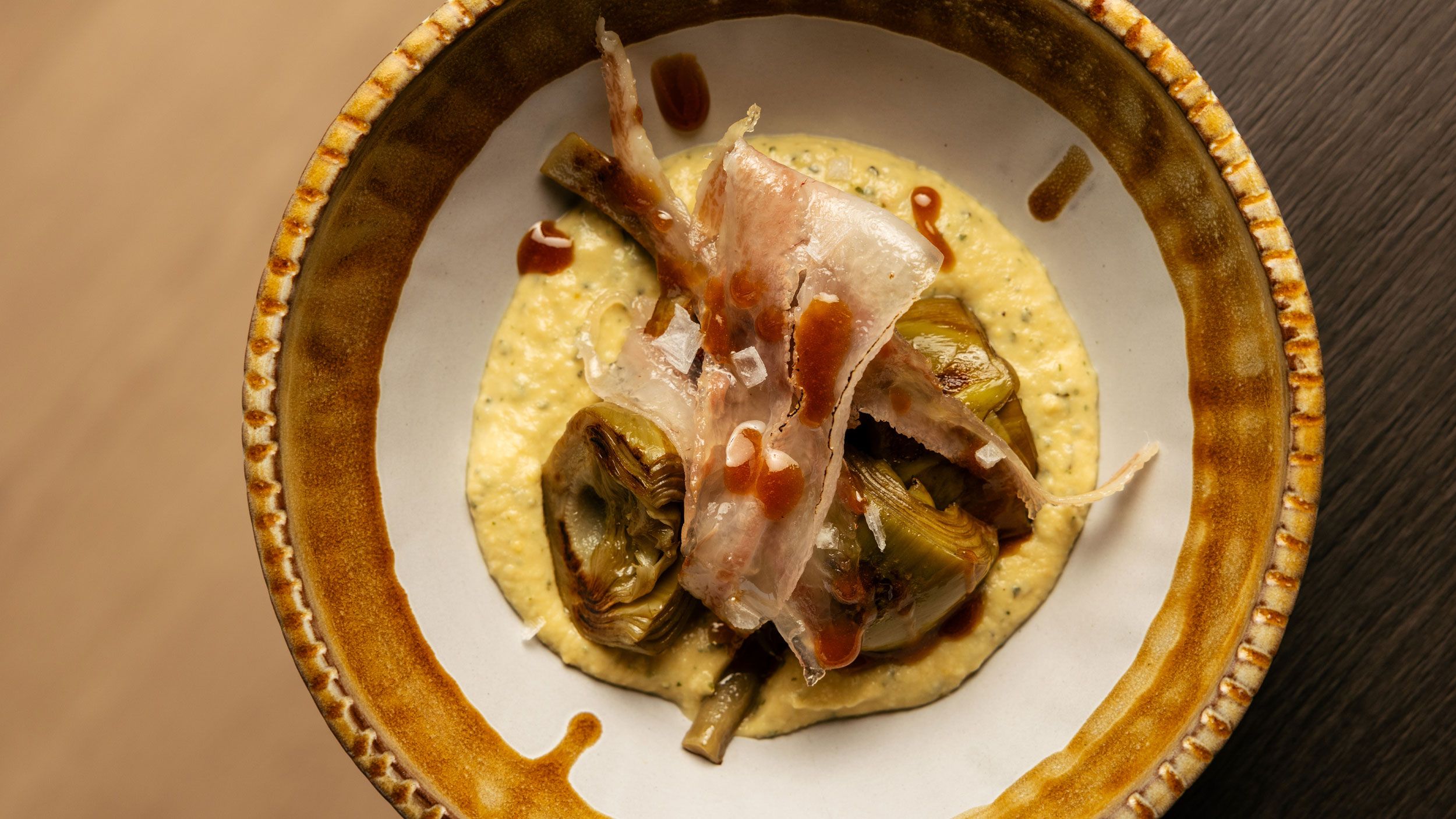 Vista cenital de un plato de comida de APAR