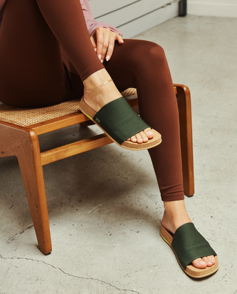 The Shaw Slide in Olive